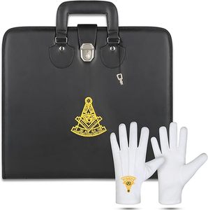 Estuche para Delantal Suave Negro con Logotipo Bordado Masónico Oficial de Pastmaster - Blue Lodge - Product Image 1