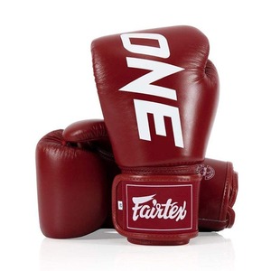 ถุงมือชกมวยรุ่น Pro Punching Custom Red Fairtex One สำหรับการแข่งขัน ดีไซน์สายรัดสวมใส่สบาย ทนทาน ผลิตจากหนังแท้ สำหรับการฝึกซ้อม - Product Image 3