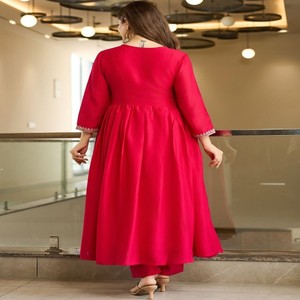 Ensemble VASTRA COTTAGE : Haut Anarkali brodé avec pantalon et dupatta assortis, tenue ethnique pour femmes, confortable et élégante - Product Image 4