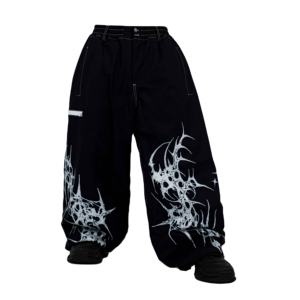 Pantalon de neige imperméable haute performance style cargo avec plusieurs poches utilitaires pour la randonnée hivernale, le ski et les sports de neige - Product Image 1