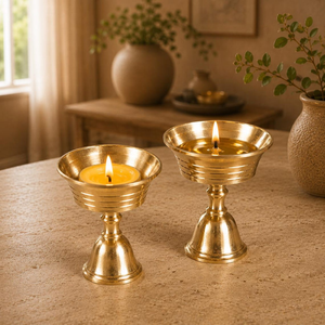 Support de bougie Diya en laiton massif, lampe à huile traditionnelle pour la Puja hindoue, la méditation, l'autel, le temple domestique, la décoration spirituelle, la décoration de festival - Product Image 4
