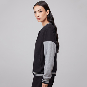 Vestes universitaires pour femmes, haute qualité, nouvelle collection, vente en gros, respirantes, durables, en peau de mouton, teintes unies, hiver, réversibles - Product Image 3
