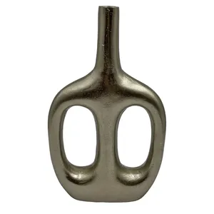 Florero Moderno de Aluminio Hecho a Mano, Elegante Decoración de Interiores para el Hogar, para Minoristas, Tiendas de Muebles y Diseñadores - Product Image 1