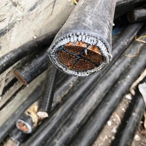 Déchets de fil d'aluminium propre avec d'excellentes propriétés de conductivité pour le recyclage et les industries de transformation des métaux avancées - Product Image 5