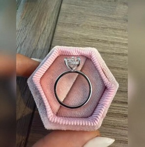 Anillo de Lujo con Diamante Cultivado en Laboratorio de Corte Ovalado, Color E/F, Claridad VS-VVS, Plata 925 para Mujer, Regalo de Compromiso o Boda, Certificación IGI SGL 4 - Product Image 2