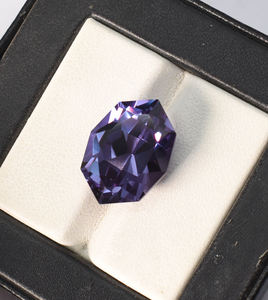 Alexandrita de laboratorio, corte hexagonal elegante, 18x13 mm, 17.65 ct, piedra preciosa suelta para la fabricación de joyas - Product Image 3