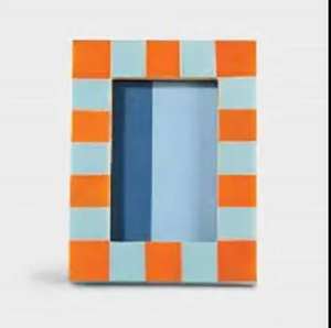 Marco de fotos de madera con acabado natural que aporta un atractivo estético natural, ideal para diseños interiores minimalistas y tranquilos. - Product Image 6