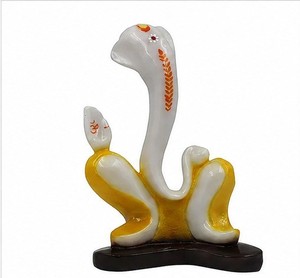 Sculpture en céramique blanche de Ganesh, figurine animale faite à la main, décoration de table contemporaine de luxe pour la maison, le bureau et le salon - Product Image 4
