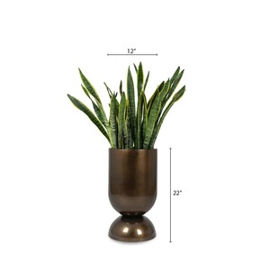 Macetero moderno de latón para una decoración elegante del hogar y el jardín. Macetero de latón de proveedor indio para exportación a granel. - Product Image 5