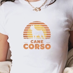 T-shirt court en tricot imprimé silhouette de chien Cane Corso au coucher du soleil, coupe slim, style Y2K pour femme - Product Image 4