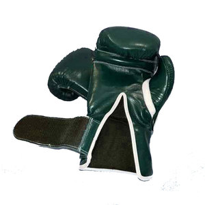 Gants de boxe Daizen Star en cuir vert 10 oz à lacets, doigts entiers, sangle de poignet réglable, emballage personnalisable avec impression foil - Product Image 3
