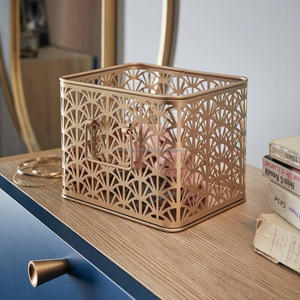 Cestas de Almacenamiento de Metal Calado en Oro, Cobre y Negro con Diseño Rectangular Grabado para Vajilla de Cocina - Product Image 1