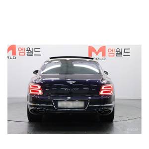 Bentley Flying Spur 4.0 Julio 2022 41.424 km Volante a la Izquierda Caja de Cambios Automática - Product Image 5