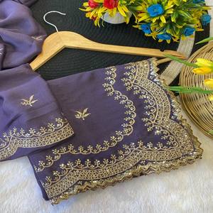 ผ้าซารี VASTRA COTTAGE รุ่นพรีเมียม สีฟ้าอมเขียว ลายดาว ทำจากผ้าจอร์เจตต์ พร้อมงานปัก สำหรับงานเทศกาล - Product Image 4