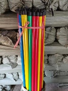 Mango de mopa y palo de escoba de PVC multicolor con grano de madera de eucalipto de Vietnam M.I.T VIET NAM COLOR PVC COATED - Product Image 6