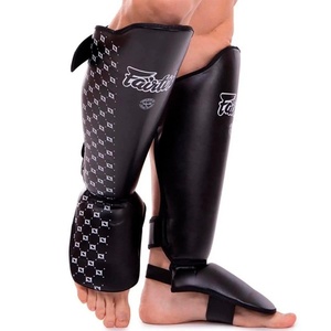 Protège-tibias Fairtex de qualité supérieure en cuir véritable, couleur et logo personnalisables, sangles réglables à scratch pour Muay Thai - Product Image 3