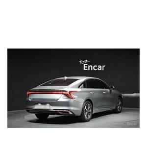 Kia K8 Noblesse 2023 con Volante a la Izquierda, Caja de Cambios Automática, Estándar de Emisiones Euro V, Asientos de Cuero - 52,975 km - Product Image 2