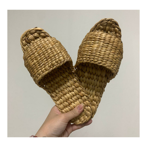 Handmade Water Hyacinth Indoor <b>Slippers</b> Eco Friendly Natural Woven Footwear For Hotels Resorts And Airbnb Supplies - Product Image 2