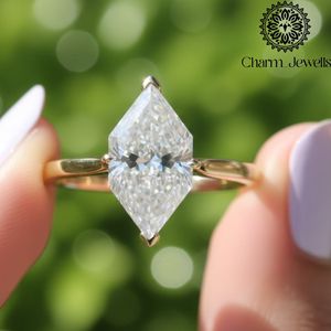 Bague de fiançailles Charm Jewells en moissanite taille coussin, certifiée IGI, 3 grammes, en argent plaqué or rose, sertie à griffes, pour femme - Product Image 4