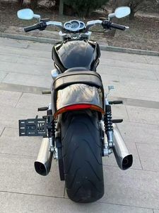 <b>USED</b> Davidson Cruiser Motorcycle with Comfortable Seat Petrol Engine 1000-1500cc <b>Electronic</b> Ride Modes Muscle Brakes >180km/h - Product Image 2