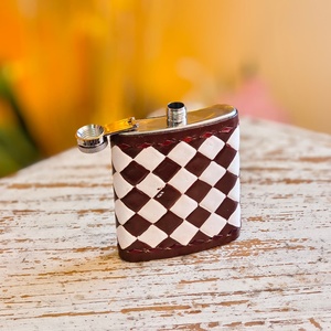 Flacons à liqueur de luxe Venus en cuir véritable noir à carreaux, mini, robustes, portables, avec clip de poche – Nouveauté très prisée - Product Image 2