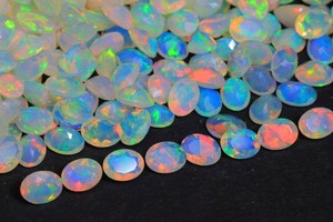 Atractivo ópalo etíope Welo, brillante, con destellos arcoíris, ópalo etíope de forma ovalada, piedra de 8x6 mm a precio de mayoreo. - Product Image 4