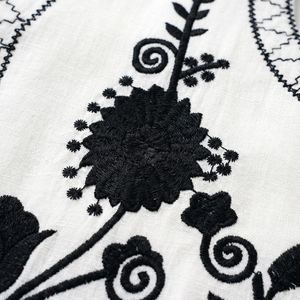 Chaleco Corto sin Mangas de Algodón Bordado a Mano para Mujer, Chaqueta Boho con Estampado Floral, Cuello en V, Botones al Frente, Estilo Étnico, Otoño/Invierno - Product Image 6