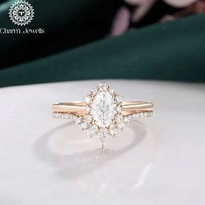 Anillo de Compromiso de Plata con Moissanita Corte Cojín Charm Jewels, Engaste de Oro Rosa con Diseño Floral, Certificado IGI, Romántico para Mujer - Product Image 4