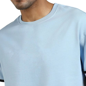 Conjunto de camiseta y pantalones cortos a juego para hombre, conjunto informal de verano, suave y transpirable, ropa deportiva de dos piezas, logotipo personalizado, OEM, al por mayor - Product Image 5