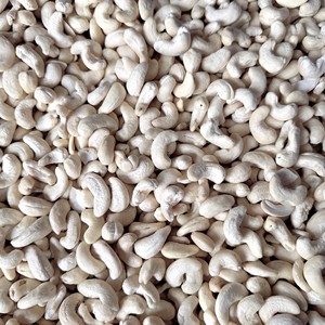 Best Rate Raw Cashew <b>Nuts</b> Ww180 Ww240 Premium Quality Edible 20 Kg Vietnam Wholesale Exported Asia Eu Middle East - Product Image 1
