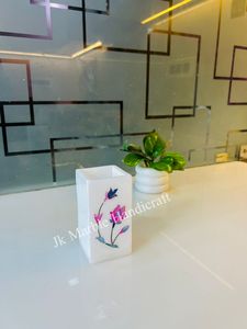 ที่ใส่ปากกาหินอ่อนสีขาวทรงสี่เหลี่ยม งานแฮนด์เมดลายดอกไม้ สำหรับจัดระเบียบโต๊ะทำงานและใช้ในสำนักงาน พร้อมตัวเลือกสกรีนโลโก้ - Product Image 2
