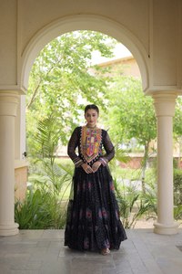 Vestido Étnico de Mujer de Manga 3/4 con Parches Kutchi en Jacquard de Georgette Sintética de Primera Calidad, para Todas las Temporadas, Calidad de Exportación - Product Image 2