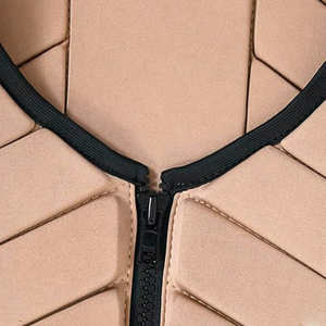 Gilet d'équitation durable avec coutures robustes et qualité longue durée, doté d'un matériau doux au toucher et d'un confort équilibré - Product Image 4