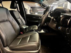 HI-LUX 2.4 INVINCIBLE 2020 USADO EN BUEN ESTADO, CUATRO PUERTAS, OEM, DIY, ACERO - Product Image 2