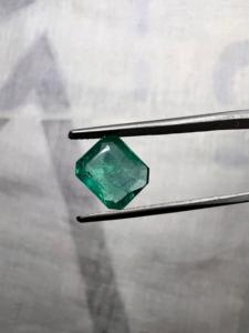 Esmeralda Zambiana Natural, Piedra Preciosa Verde Suelta para Joyería, Proveedor Mayorista - Product Image 1