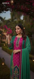 Vêtements traditionnels indiens de haute qualité pour occasions spéciales, en soie Bery avec broderies à la main, haut et pantalon avec dupatta, fournisseur de Surat. - Product Image 5