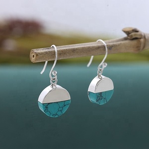 Boucles d'oreilles pendantes demi-lune en turquoise naturelle, faites à la main, en argent sterling 925, vente en gros, bijoux en pierres précieuses pour femmes - Product Image 2