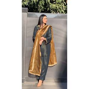 Magnifique haut et bas de fête avec Dupatta Taille 2XL - Product Image 2