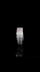 Bague éternelle en diamant de laboratoire, deux tons, émeraude, diamant taille ronde, bijoux fins modernes - Product Image 2