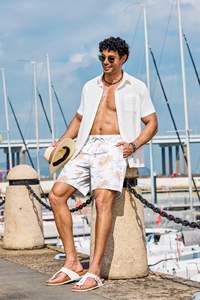 Pantalones cortos de playa para hombre, estampado de palmeras, cintura elástica con cordón, camisa informal de verano para nadar, vacaciones, tropicales, coloridas, camisa de verano para hombre - Product Image 6