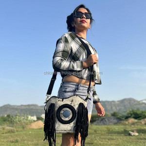 กระเป๋าหนังนิ่มคลุมผมสไตล์ตะวันตกสำหรับผู้หญิง, กระเป๋าหนังสไตล์โบฮีเมียนขนสัตว์คุณภาพสูง - Product Image 3