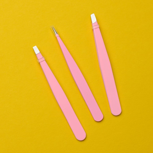 Crayons à sourcils auto-affûtants et taille-crayon de précision professionnels de qualité cosmétique supérieure – Prix de gros - Product Image 1