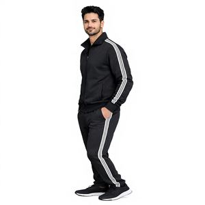 Conjunto Deportivo Clásico de Felpa de Algodón con Rayas Negras, Combinación de Estilo Moderno y Comodidad, Hecho con Materiales Suaves y Duraderos - Product Image 4