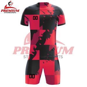 Uniformes de Fútbol de Alta Calidad con MOQ Bajo, Manga Corta, Secado Rápido, Sublimados, con Logotipo Personalizado - Product Image 3