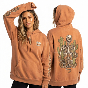 Sweat à capuche vintage personnalisé en terre cuite pour femme, coupe oversize, délavé à l'acide, avec motif graphique squelette de serpent du désert vieilli, style streetwear - Product Image 1