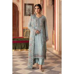 Costume de luxe pour femmes en mousseline de soie brodée, Salwar Kameez avec dupatta – Robe de soirée de créateur - Product Image 1