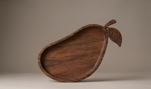 Bandeja de Madera con Forma de Fruta para Servir, de Madera de Mango Oscura, Plato Decorativo con Contorno de Pera y Asa - Product Image 3