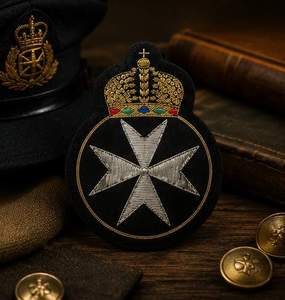 Écusson brodé personnalisé croix argentée avec motif aigle couronné, à coudre en dentelle, badge en tissu avec épingle de sûreté pour vêtement, style circulaire - Product Image 4