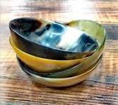 Tazón de Cuerno de Búfalo Hecho a Mano de Alta Calidad para Servir Ensaladas, Arroz y Otros Alimentos, Vajilla Rústica para Decoración de Mesa de Cocina, Disponible a Precio de Mercado - Product Image 3