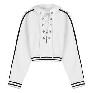 Sudadera con capucha corta de forro polar para mujer al por mayor, con mangas de rayas en contraste, estilo urbano, jersey con logo personalizado, sudadera con capucha de invierno - Product Image 1